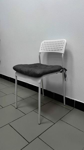Стул с подушкой ikea