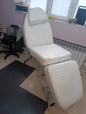 Косметологическая кушетка