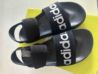 Продам сандалии Adidas (унисекс).