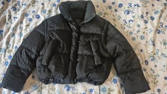 Продам куртку женскую укороченную Зима.