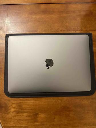 Продам MacBook M1 2020