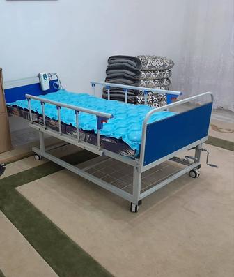 Продам антипролежневый надувной матрас с ( компрессором)