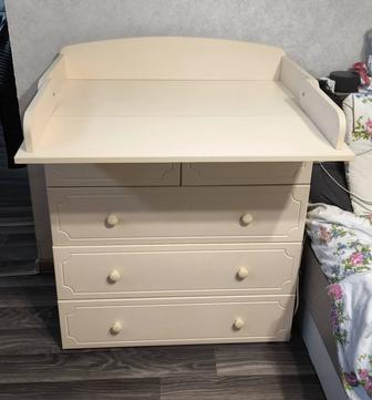 Пеленальный столик-комод