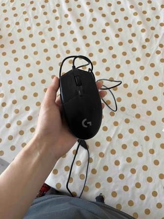 Мышь Logitech G102 Lightsync черный