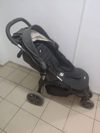 Продам детскую коляску Joie