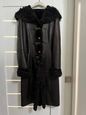 Натуральное кожа 46 размера качество супер просто маленький стал