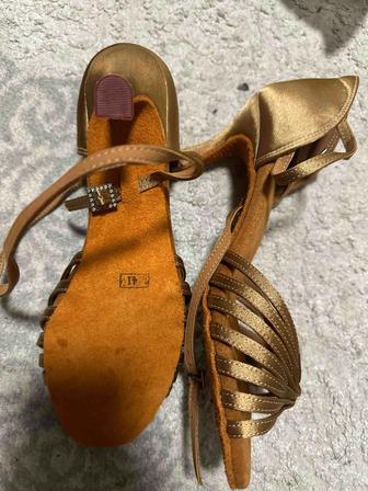 Туфли для бальных танцев