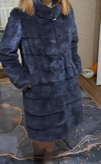 Продам срочно шубу норковую новую