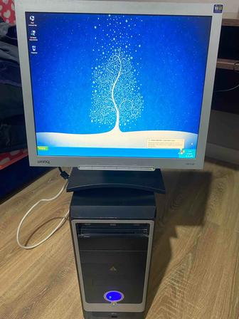 Компьютер системный блок и монитор