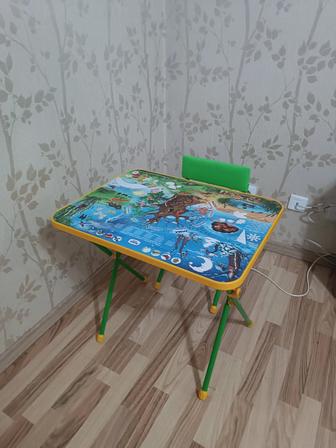 Продам детский стол и стул