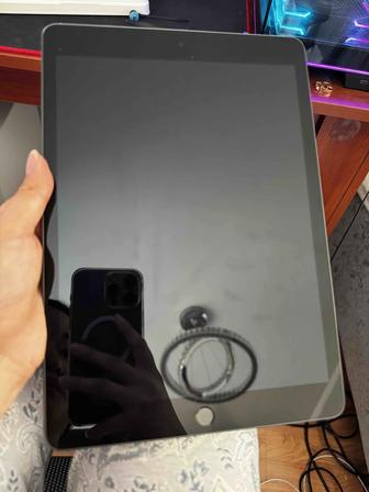 Продам iPad 9-го поколения ,64 гб