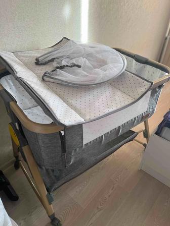 Срочно продаю манеж-кровать