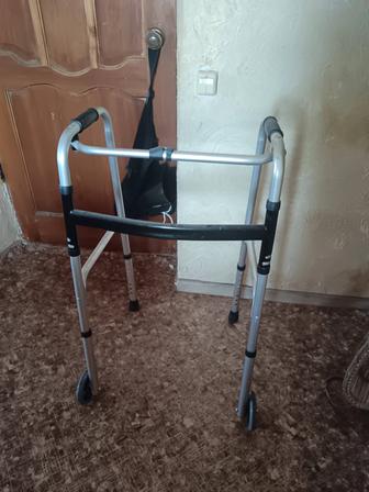 Продам ходунки