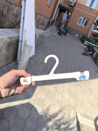 Продам вешалки дешевле