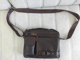 мужская кожаная сумка-мессенджер (или барсетка) в винтажном стиле