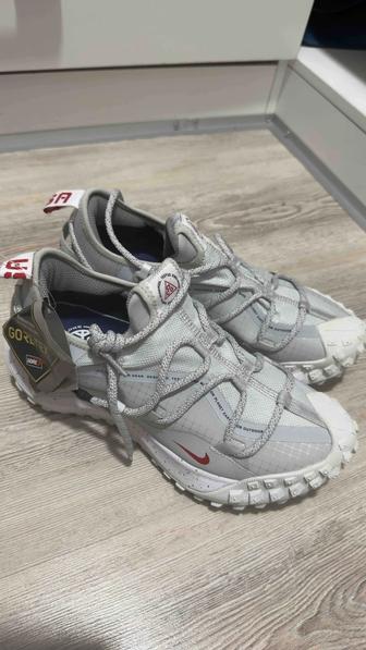 Продам кроссовки