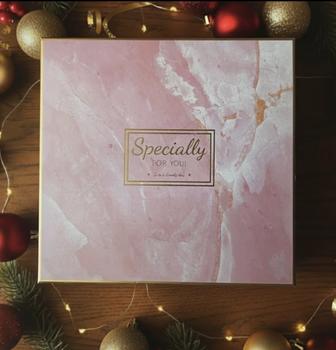 Подарочный бокс розовый