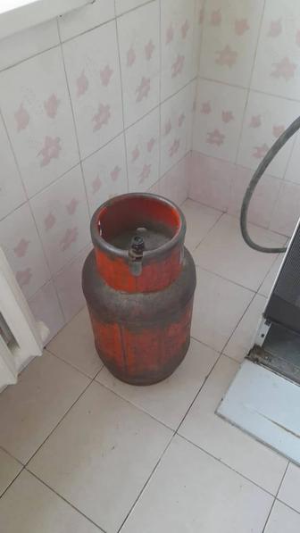 Продам плиту газовая вместе с балоном