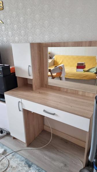 Продам шкаф зеркало