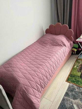 Кровать односпальная ракушка