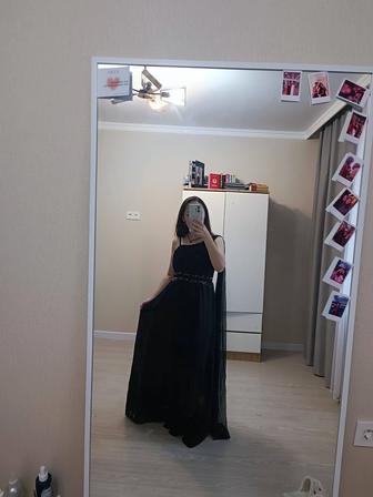 Продам вечерние платья недорого