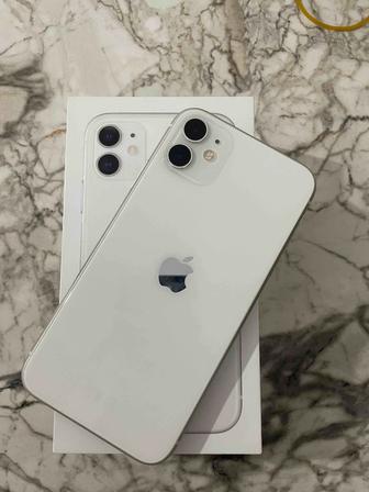iPhone 11 128 гб. Ёмкость 80.