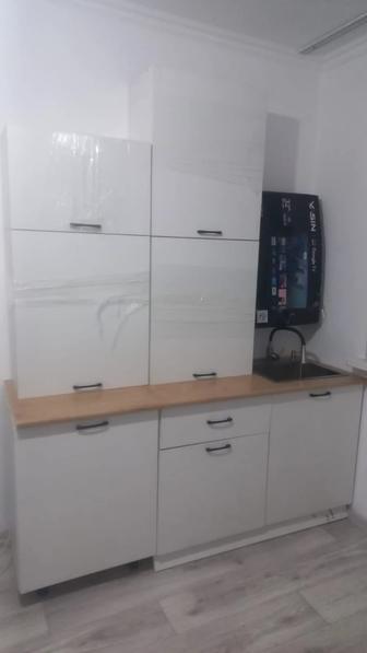 Кухонный гарнитур б/у