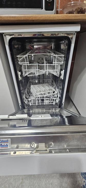Продаётся посудомойка в отличном состоянии, соль и ополаскиватель имеется