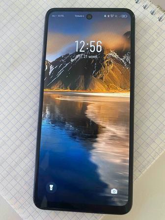 Продам телефон Infinix Smart 8