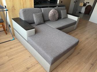 Дарю диван самовывоз.