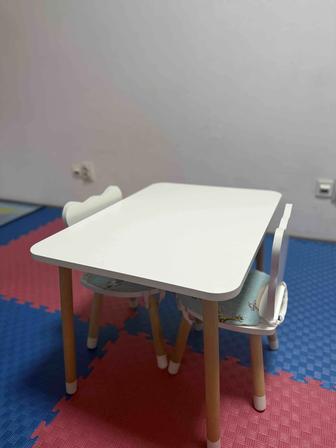 Срочно Продам парту со стульчиками