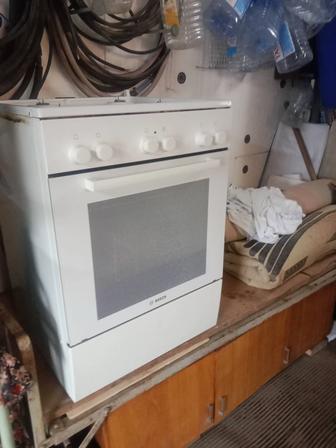 Продам б/у газ плиту BOSCH с эл духовкой в отличном состояний