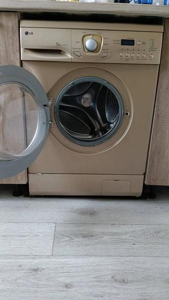 Продам стиральную машинку