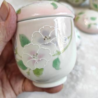 Японские фарфоровые чашки с крышками