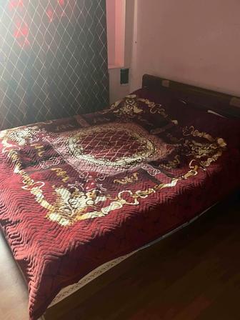 Продам б/у Спальный гарнитур