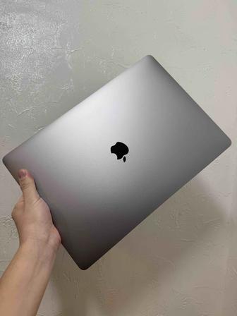 MacBook Pro 16-inch, 2019 / 16 RAM / 512 SSD / Touchbar