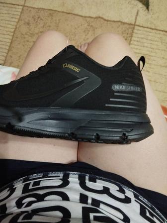 Продать кроссовки мужские