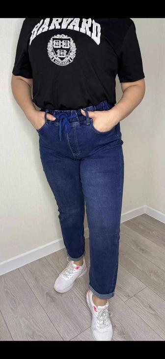 Новые женские джинсы мом