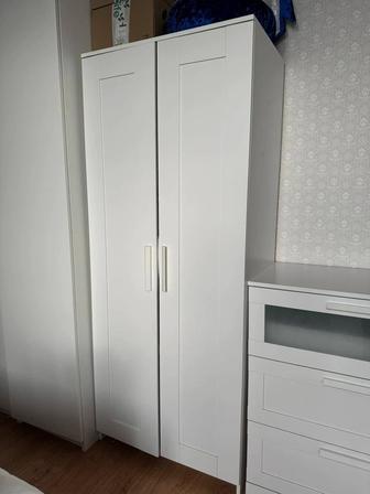 Продам кровать, шкаф и тумбу ИКЕА