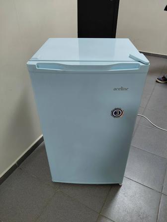 Продам холодильник для офиса