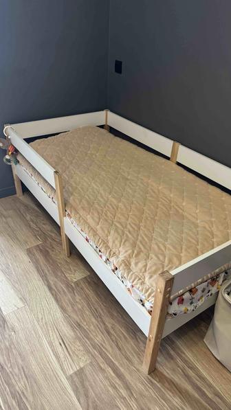 Продам детскую кровать 160х80