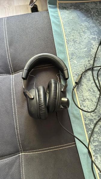 Продаю игровые наушники HyperX Cloud 3