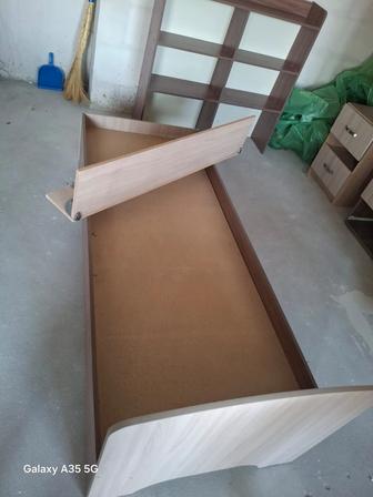 Продам кровать б/у