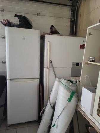 Продам б/у холодильники