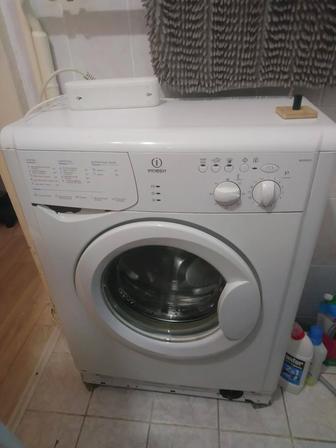 Стиральная машина Indesit Wiun103