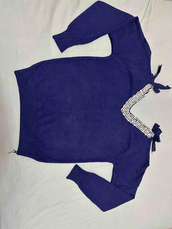 Продам кофту со стразами