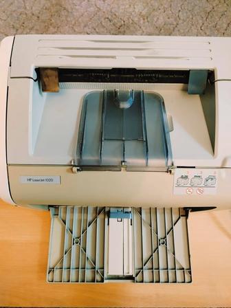 Принтер HP 1020 продаю