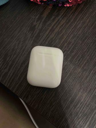 AirPods 2 поколения