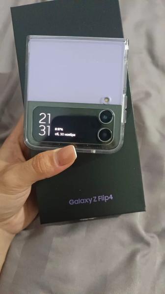 Samsung Z Flip 4 128 gb