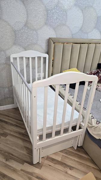 Детская кровать - манеж